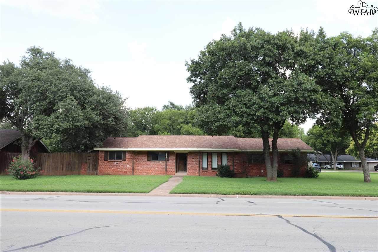 4029 Taft Boulevard - Photo 1