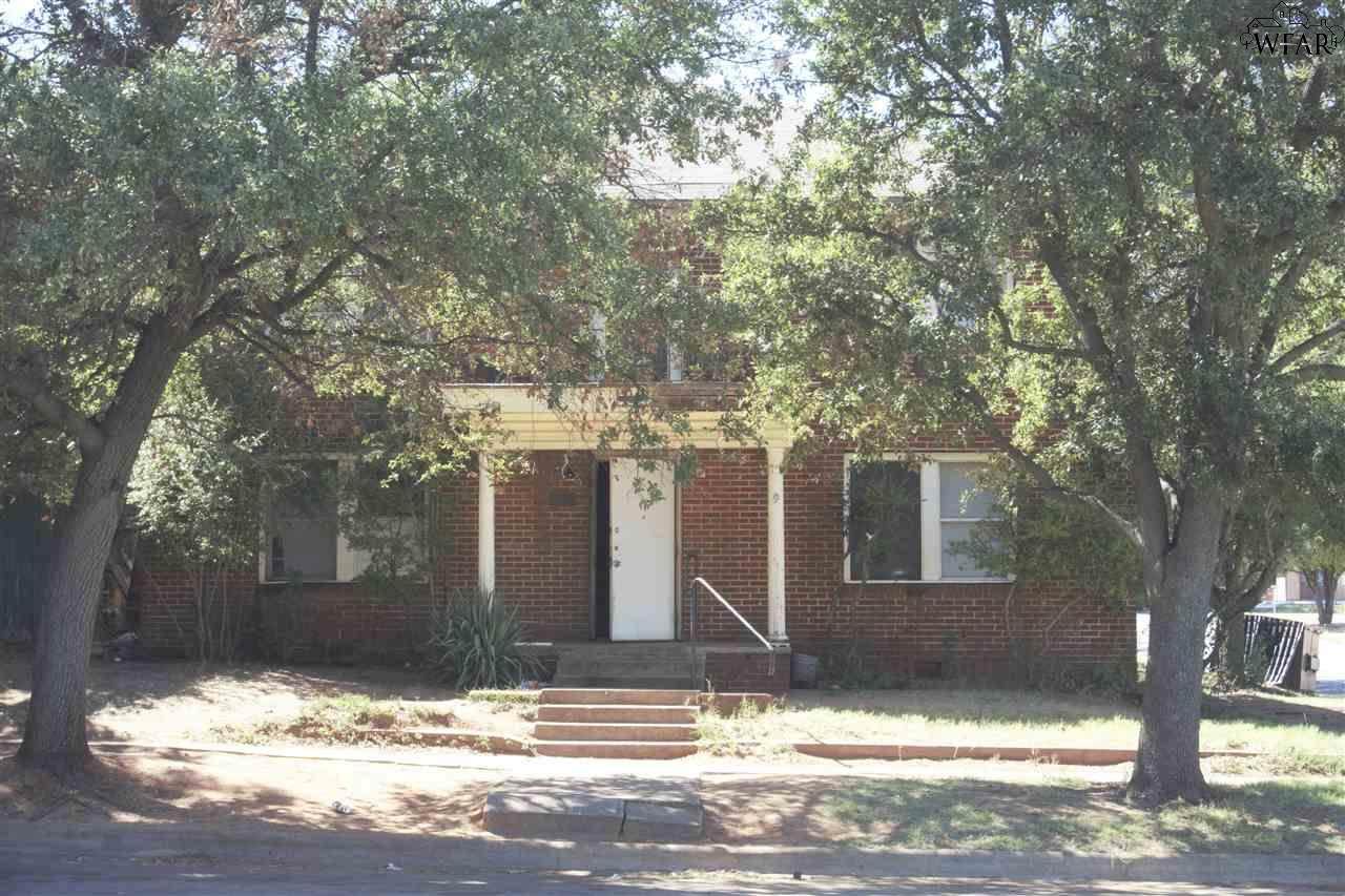 700 Warford Street - Photo 1