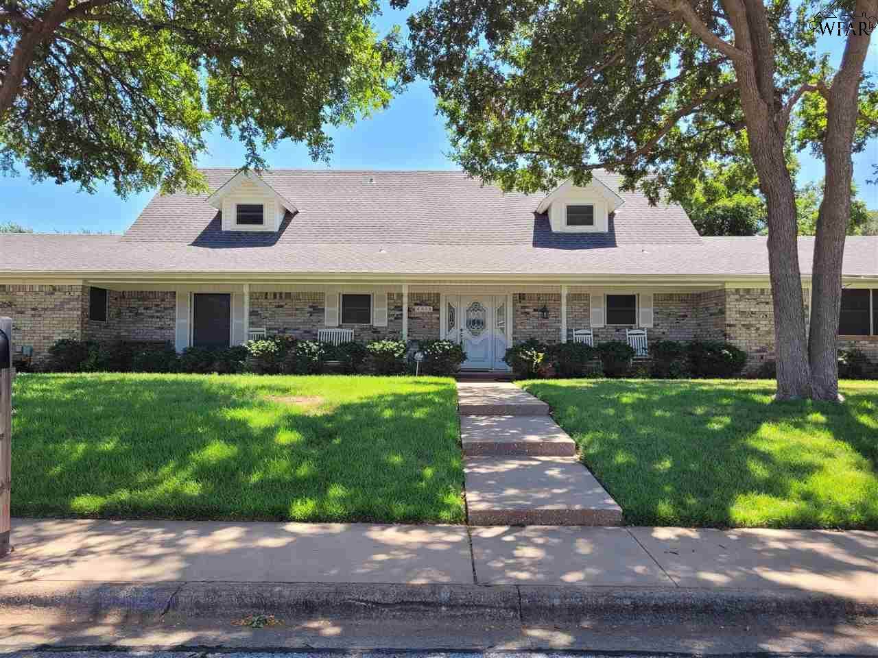 4415 Ridgemont Drive - Photo 1