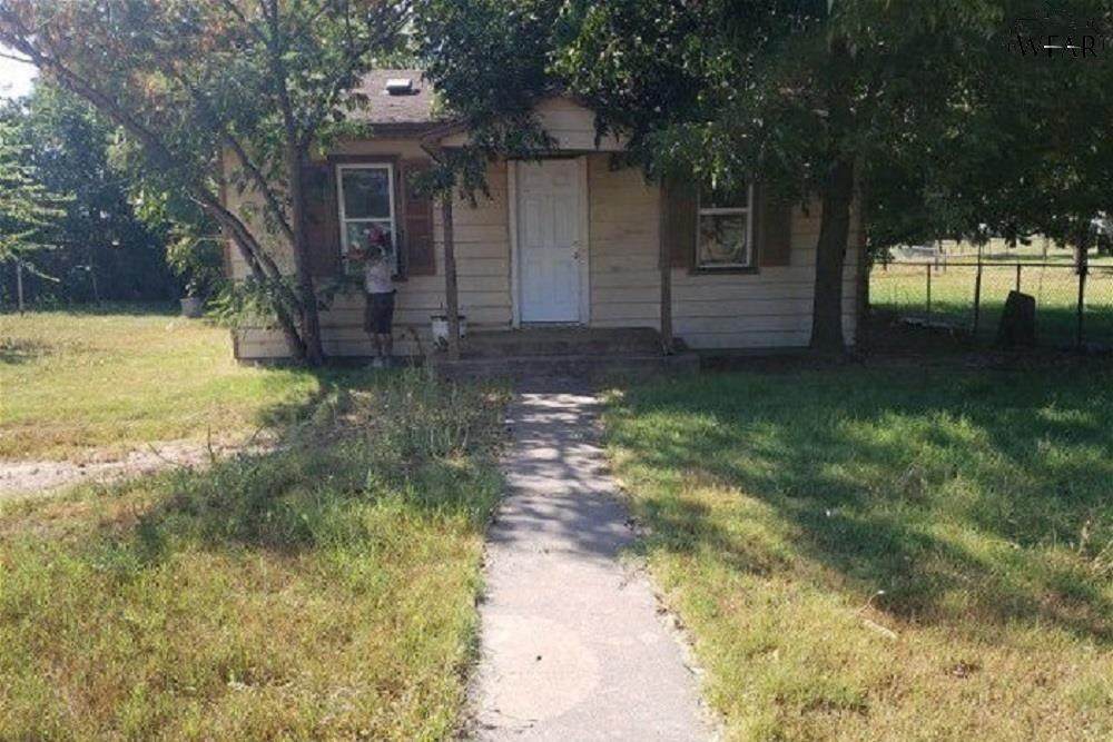 606 Stratton Street - Photo 1