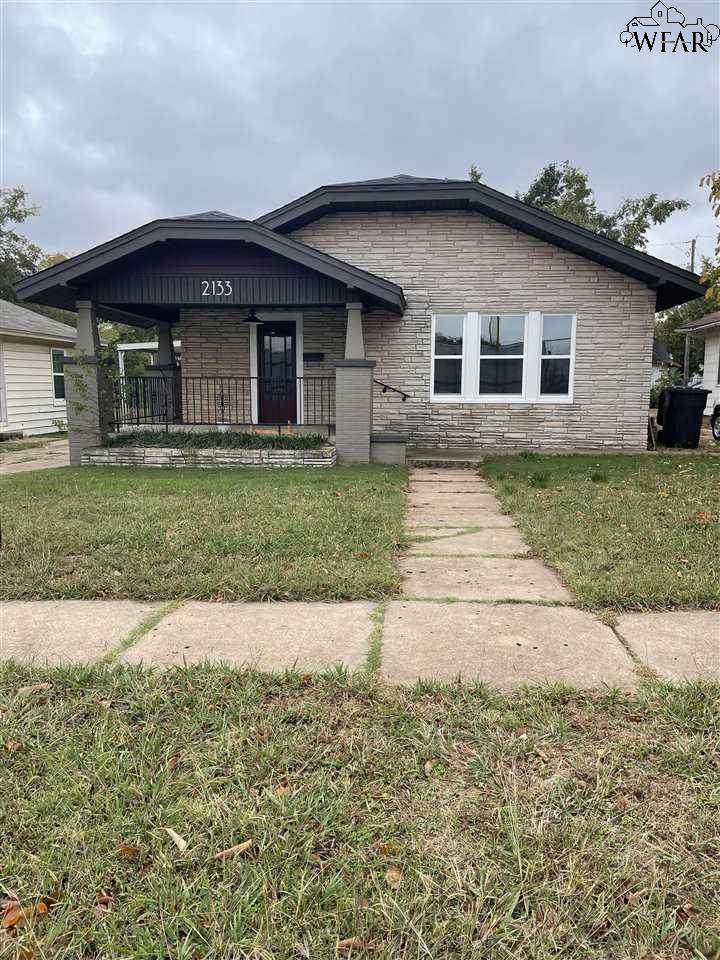 2133 Avenue I - Photo 1