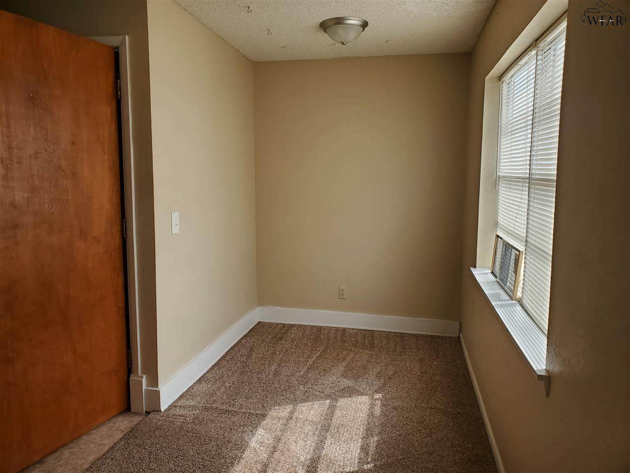 1920 10TH STREET - Photo 1