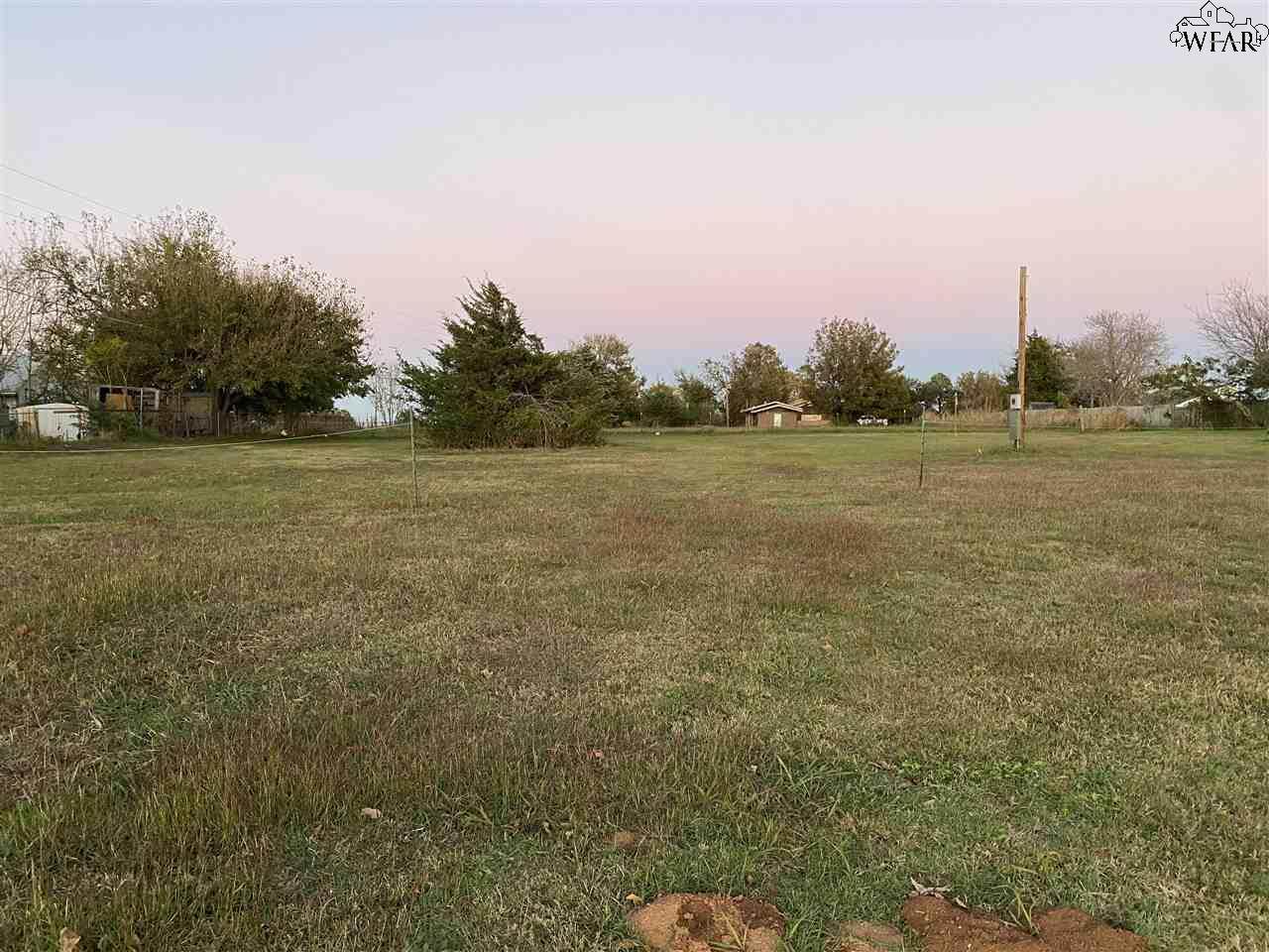 1609 Sheppard Road - Photo 1