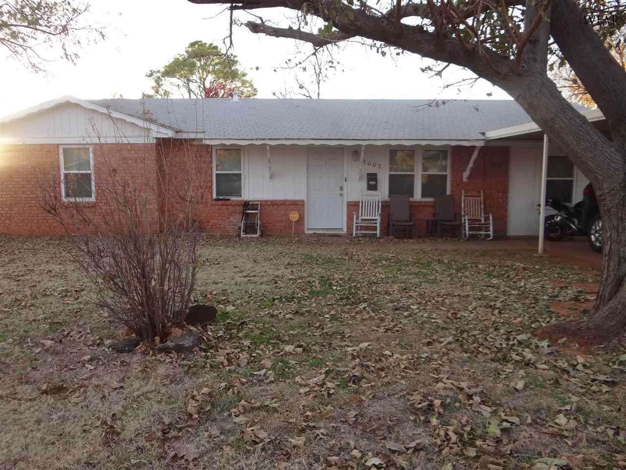 1602 Phoenix Drive - Photo 1