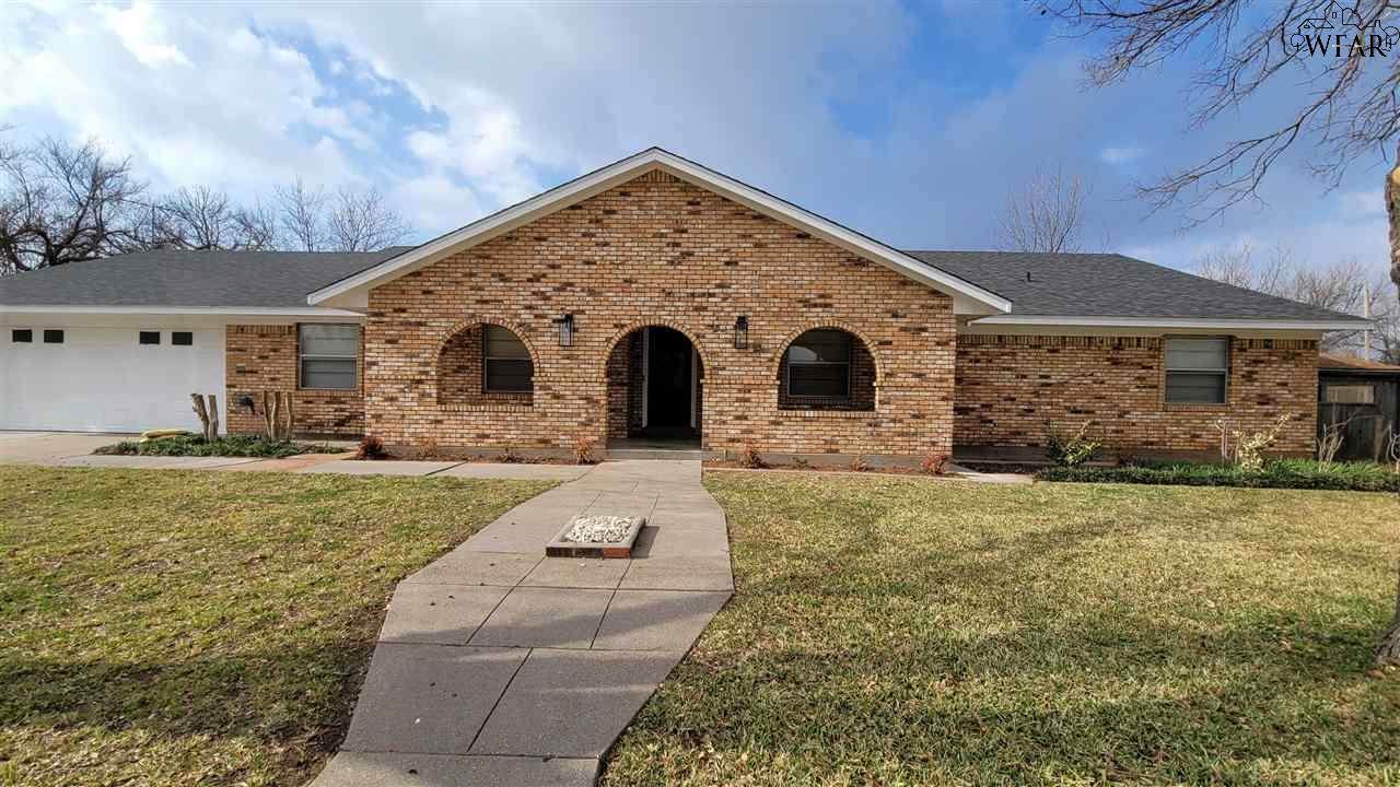 1432 Cherokee Circle - Photo 1