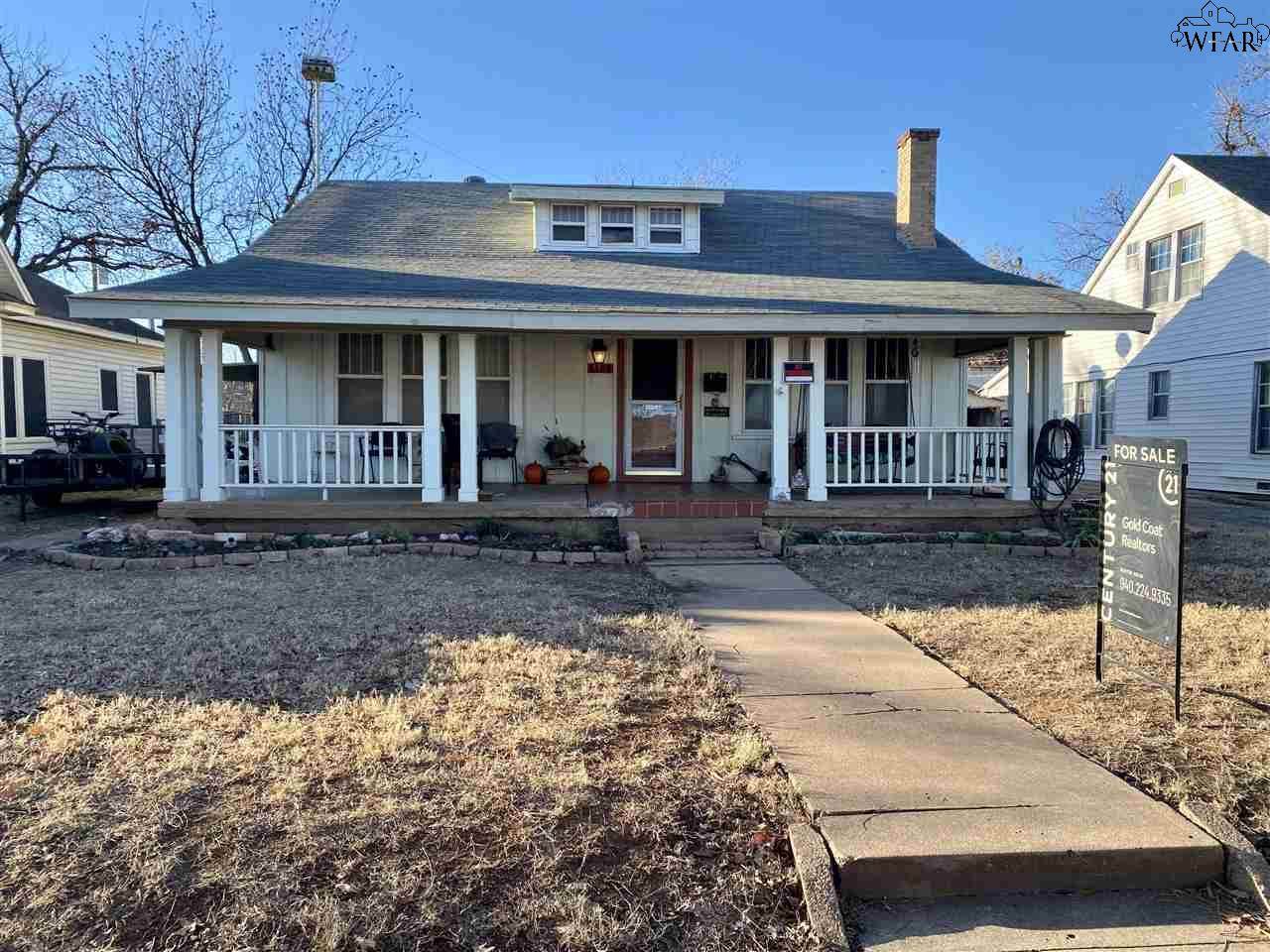 2106 Hayes Street - Photo 1
