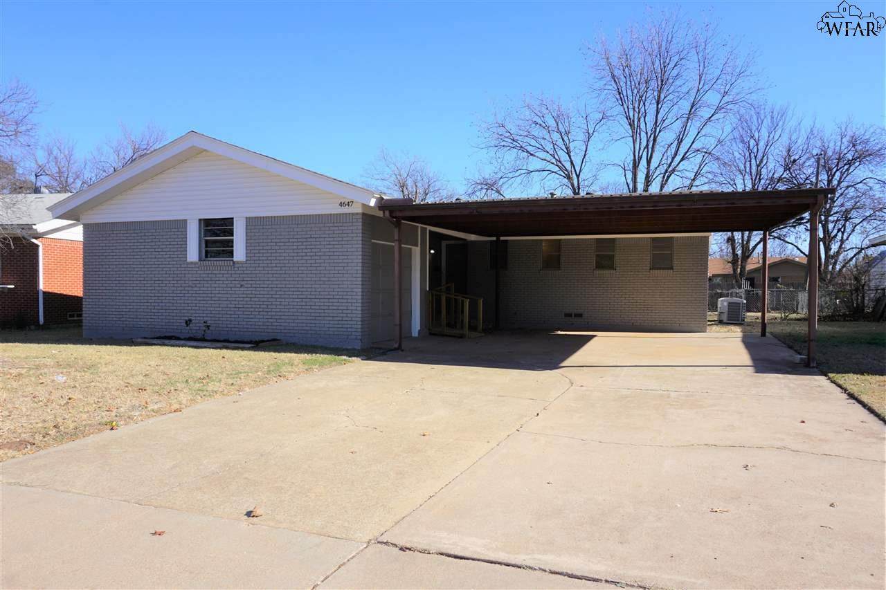 4647 Briarwood Drive - Photo 1