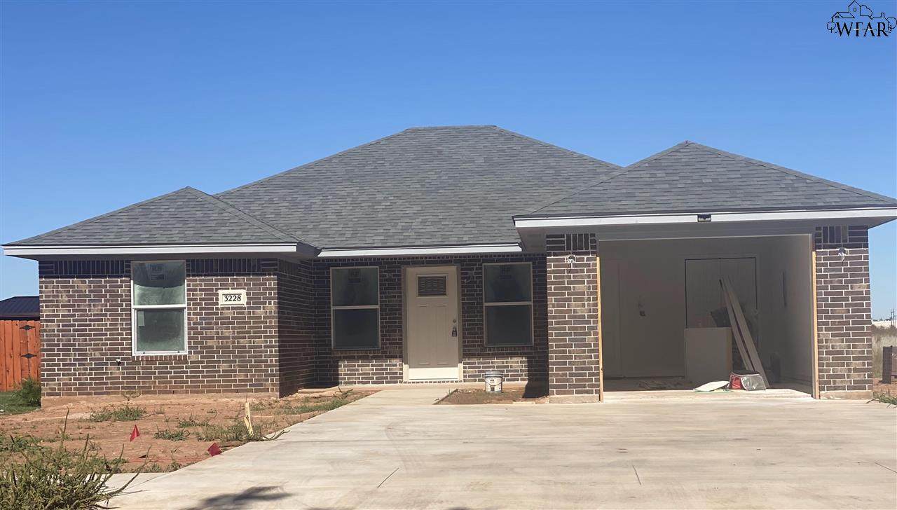 3258 Northwest Drive - Photo 1