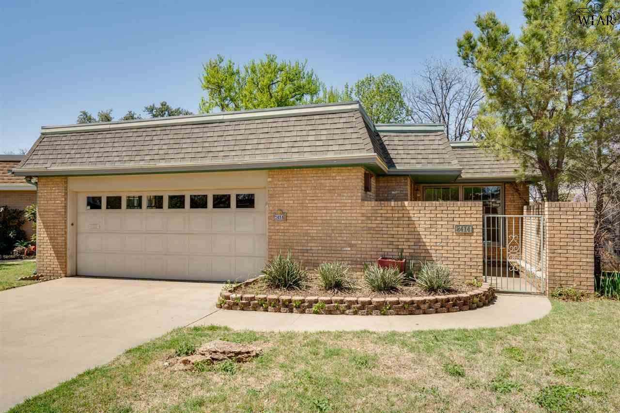 2414 Lou Lane - Photo 1