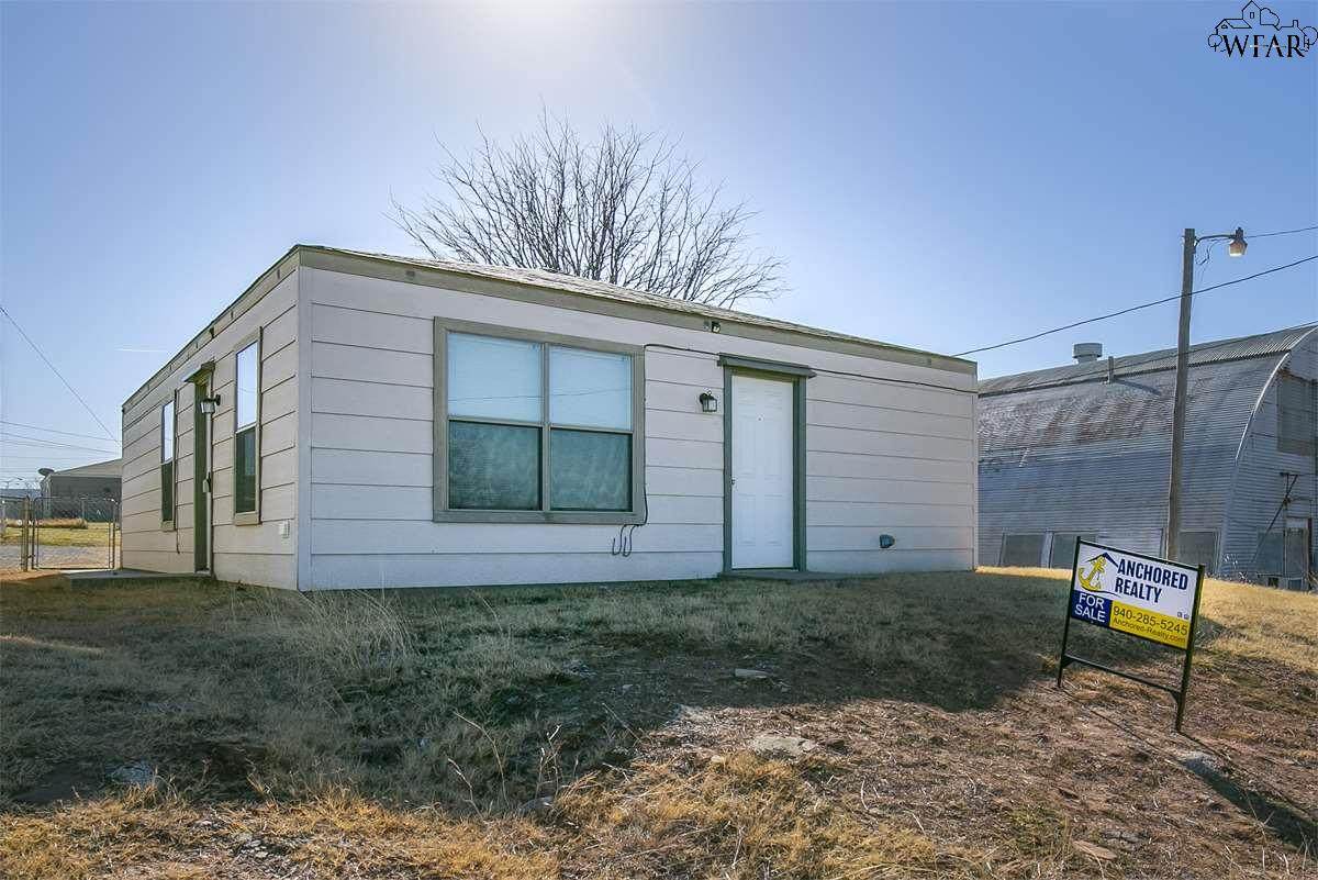 1703 6TH STREET - Photo 1
