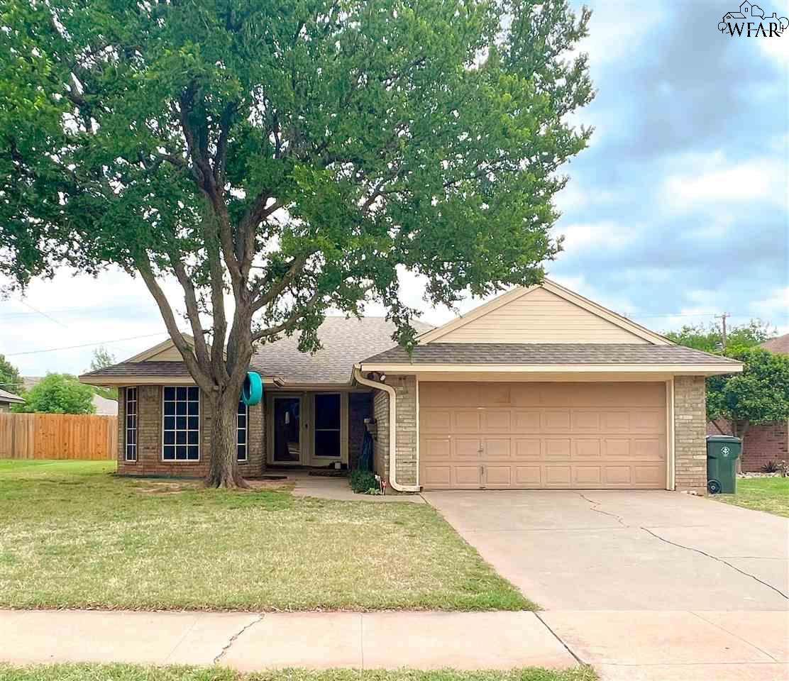 4915 Bayberry Drive - Photo 1