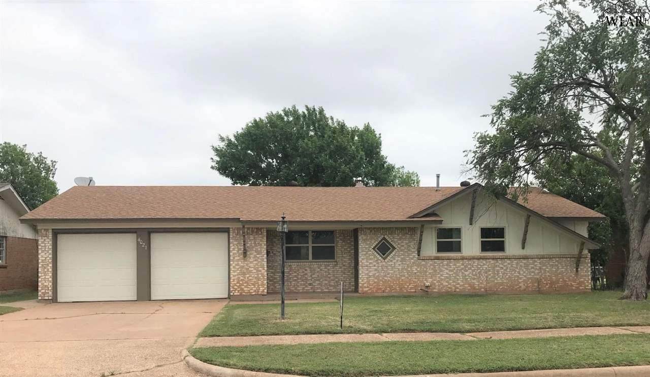 4021 Hooper Drive - Photo 1