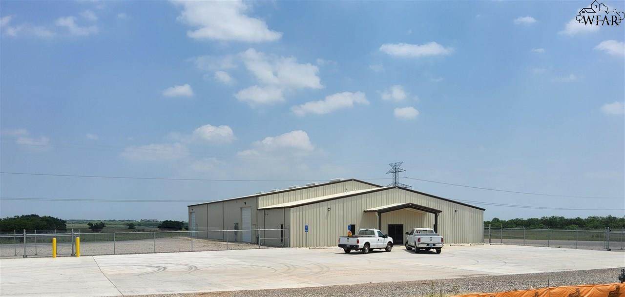 2875 Fisher Road - Photo 1
