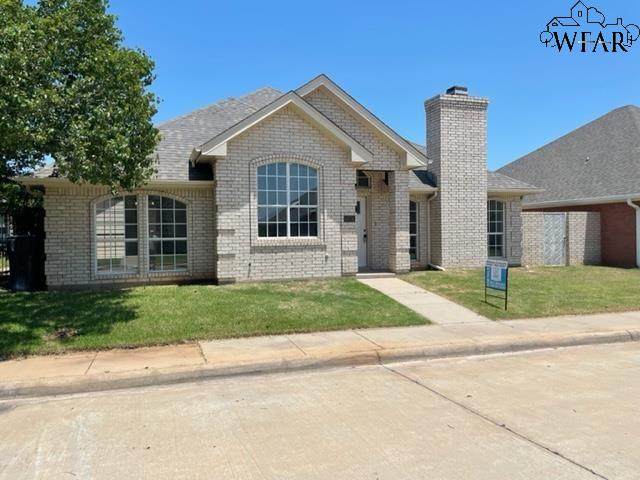 4026 Kingsbury Drive - Photo 1