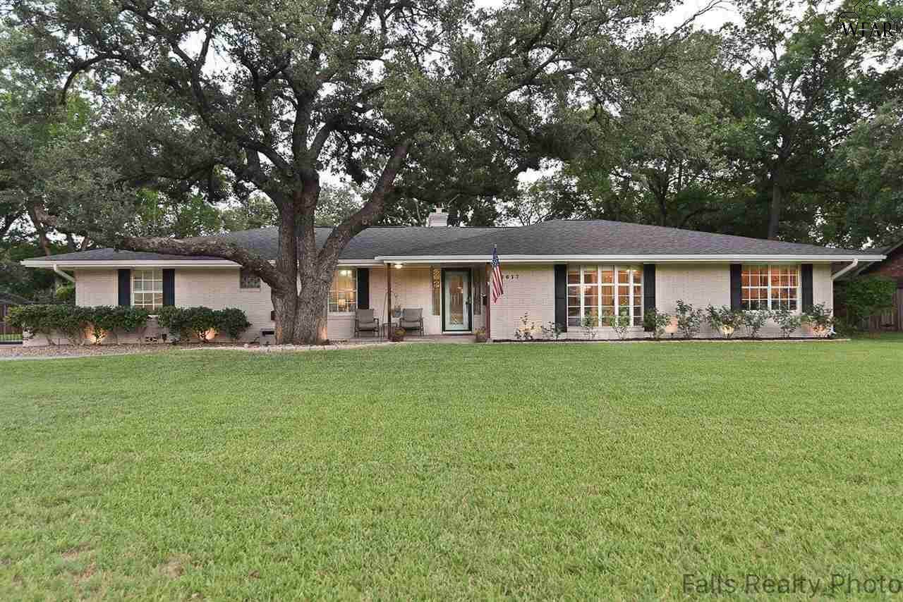 2617 Amherst Drive - Photo 1