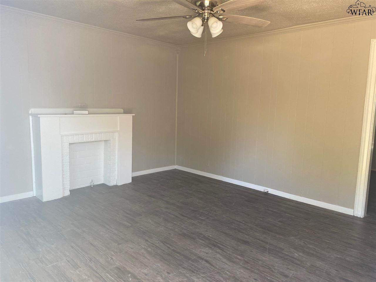 1524 Keeler Avenue - Photo 1