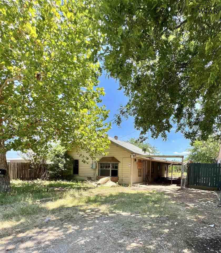 1021 Beverly Drive - Photo 1
