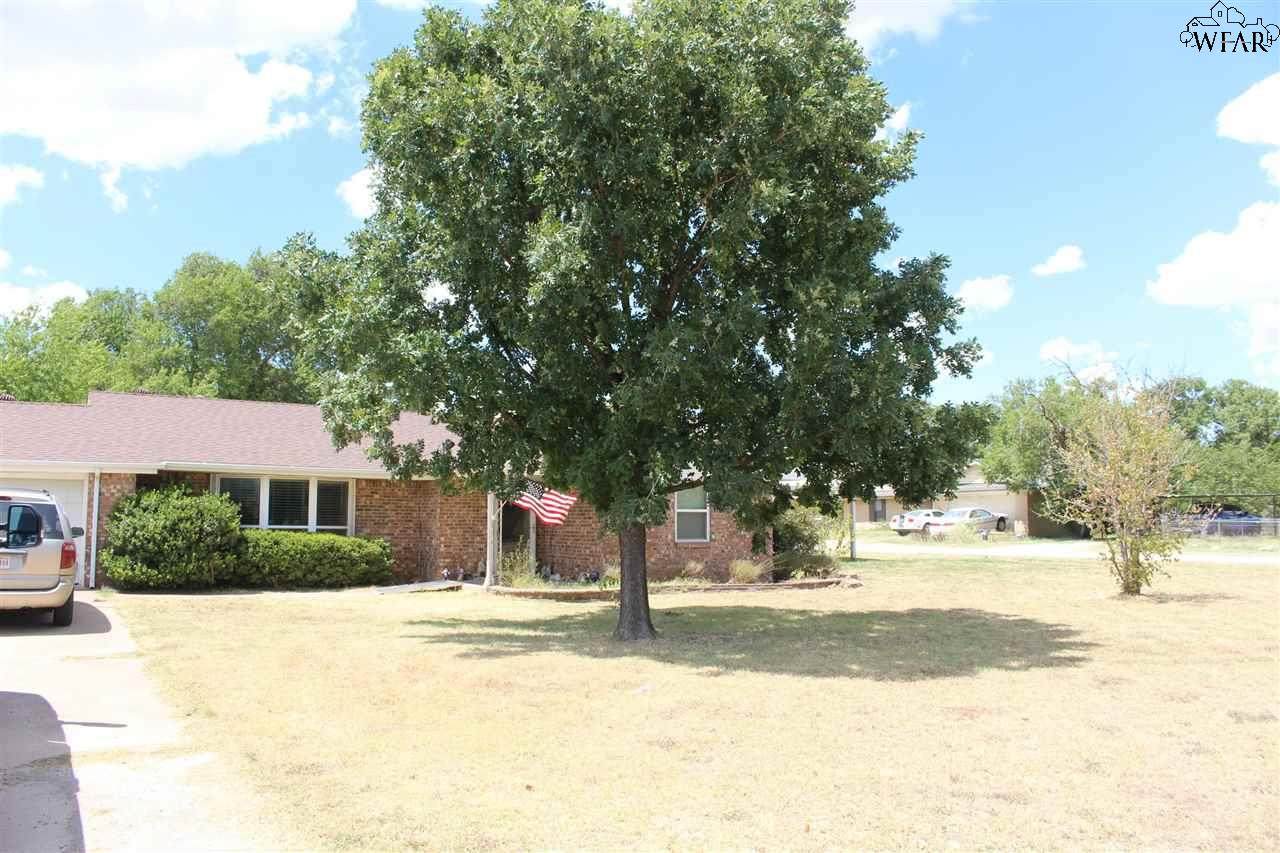 402 Benton Street - Photo 1