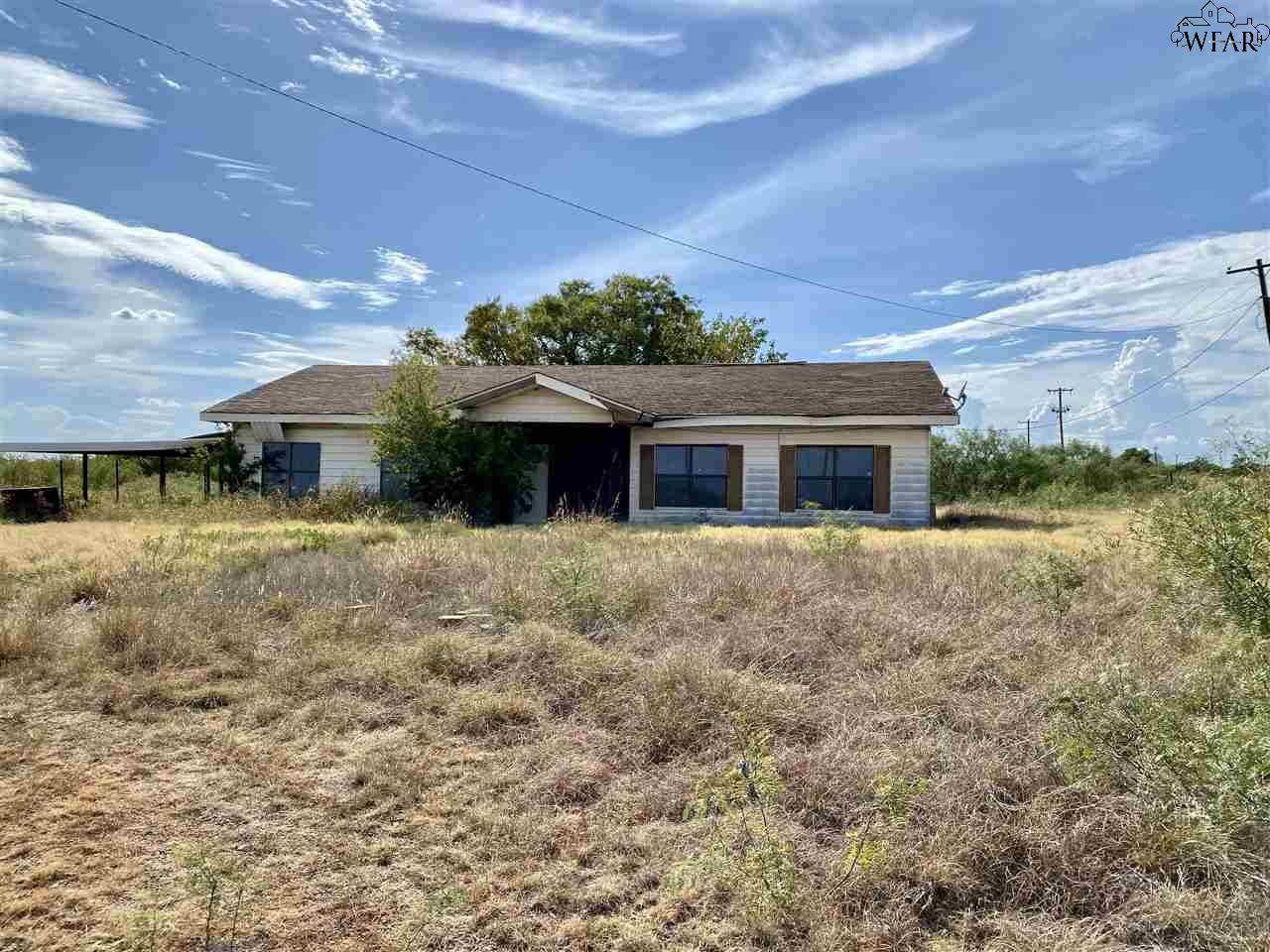 818 Railroad Avenue - Photo 1