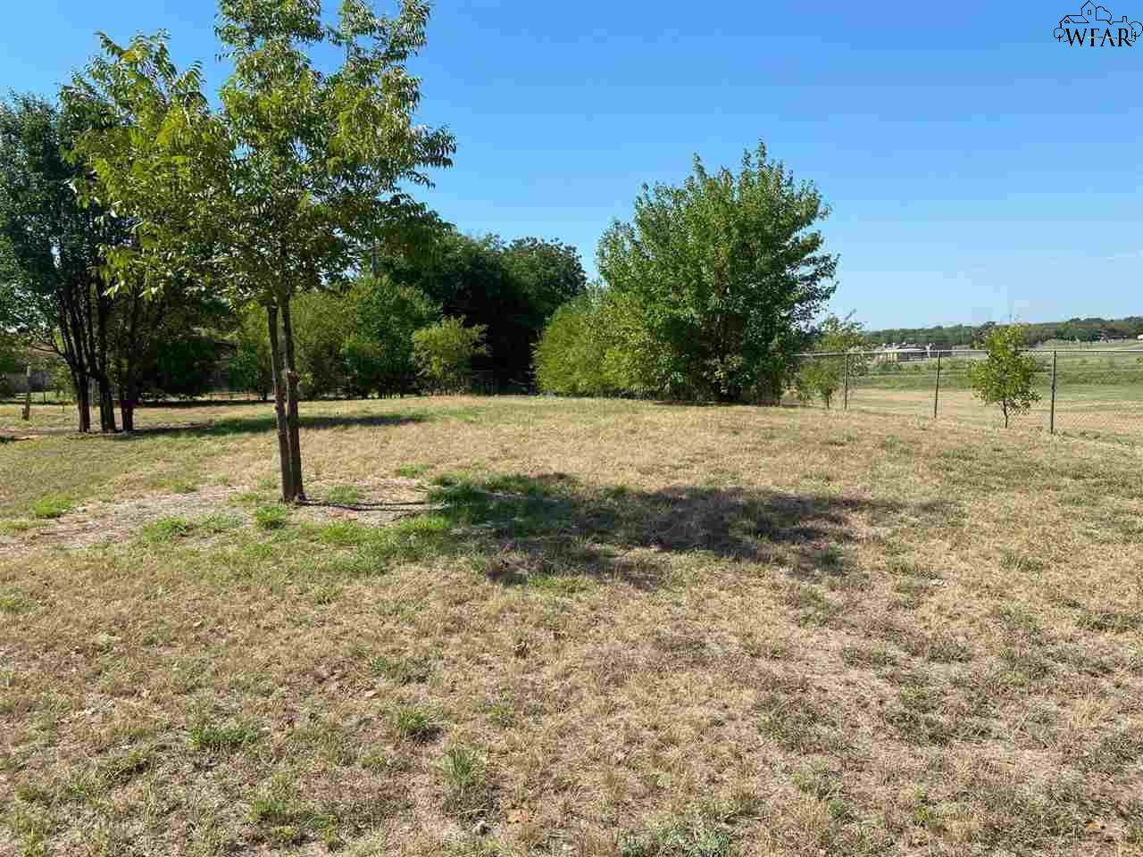 2817 Parkview Drive - Photo 1