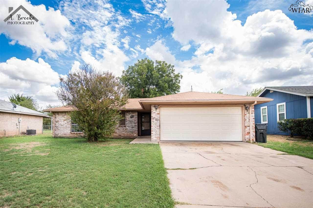 1215 Sun Valley Dr - Photo 1