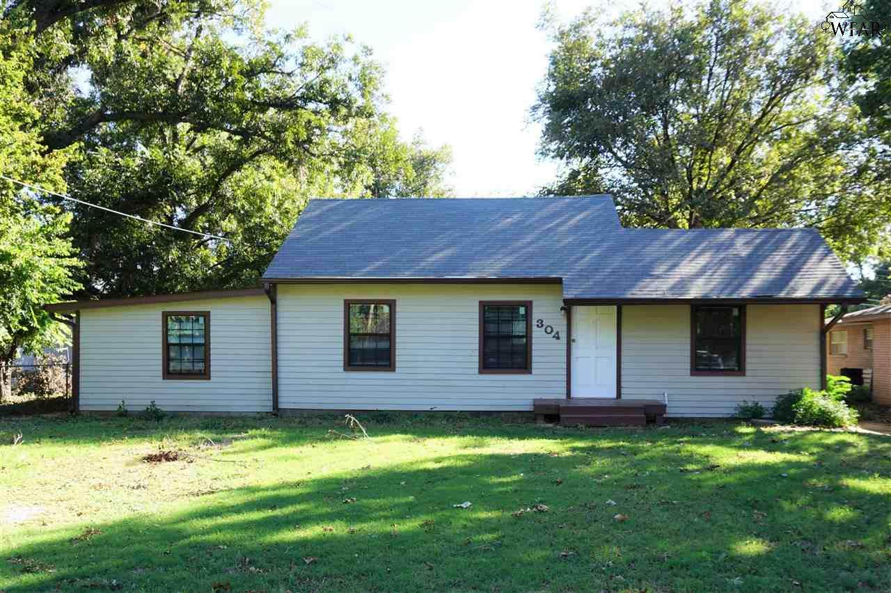 304 1ST STREET - Photo 1
