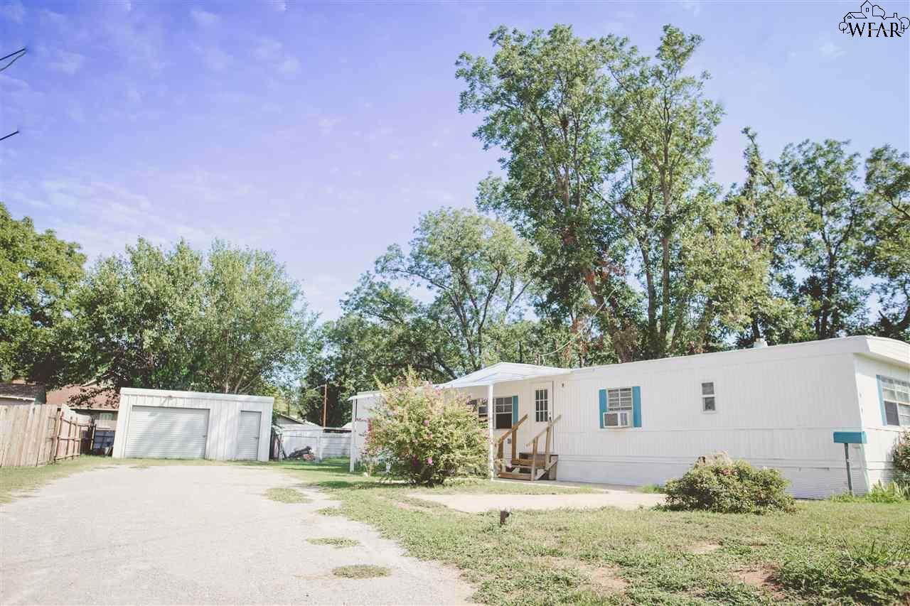 519 Park Street - Photo 1