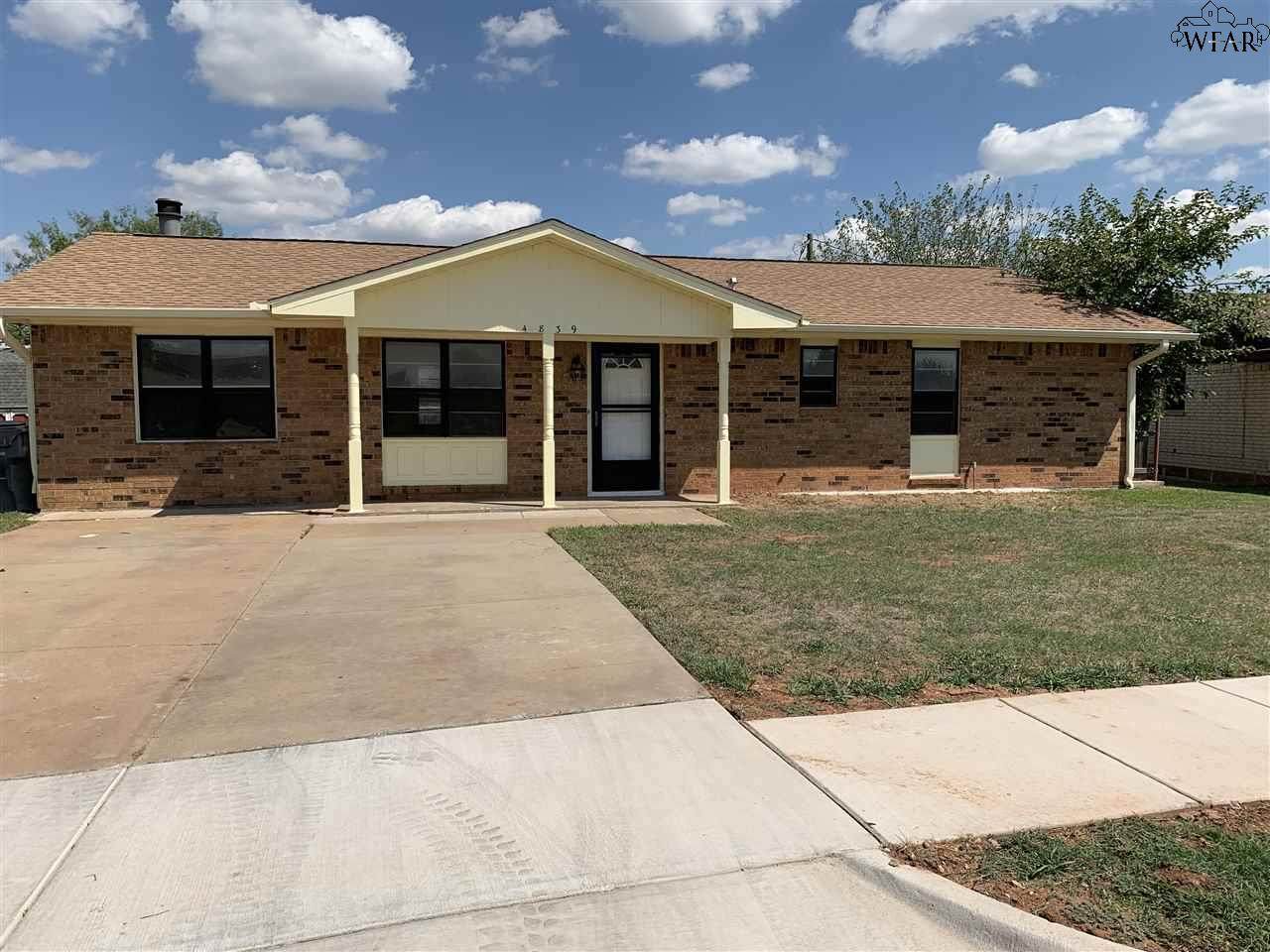 4839 Cypress Avenue - Photo 1