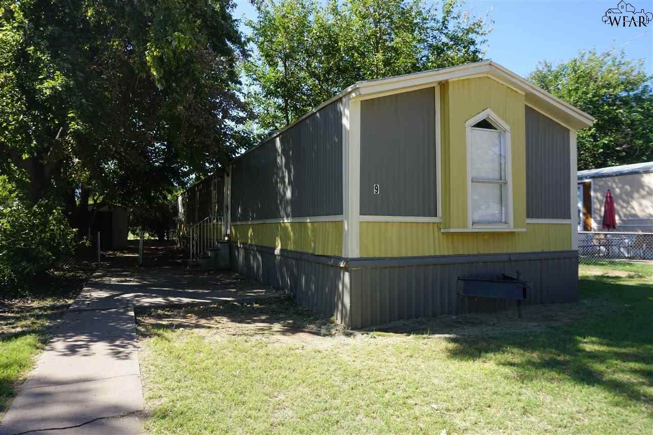 201 Preston Road - Photo 1