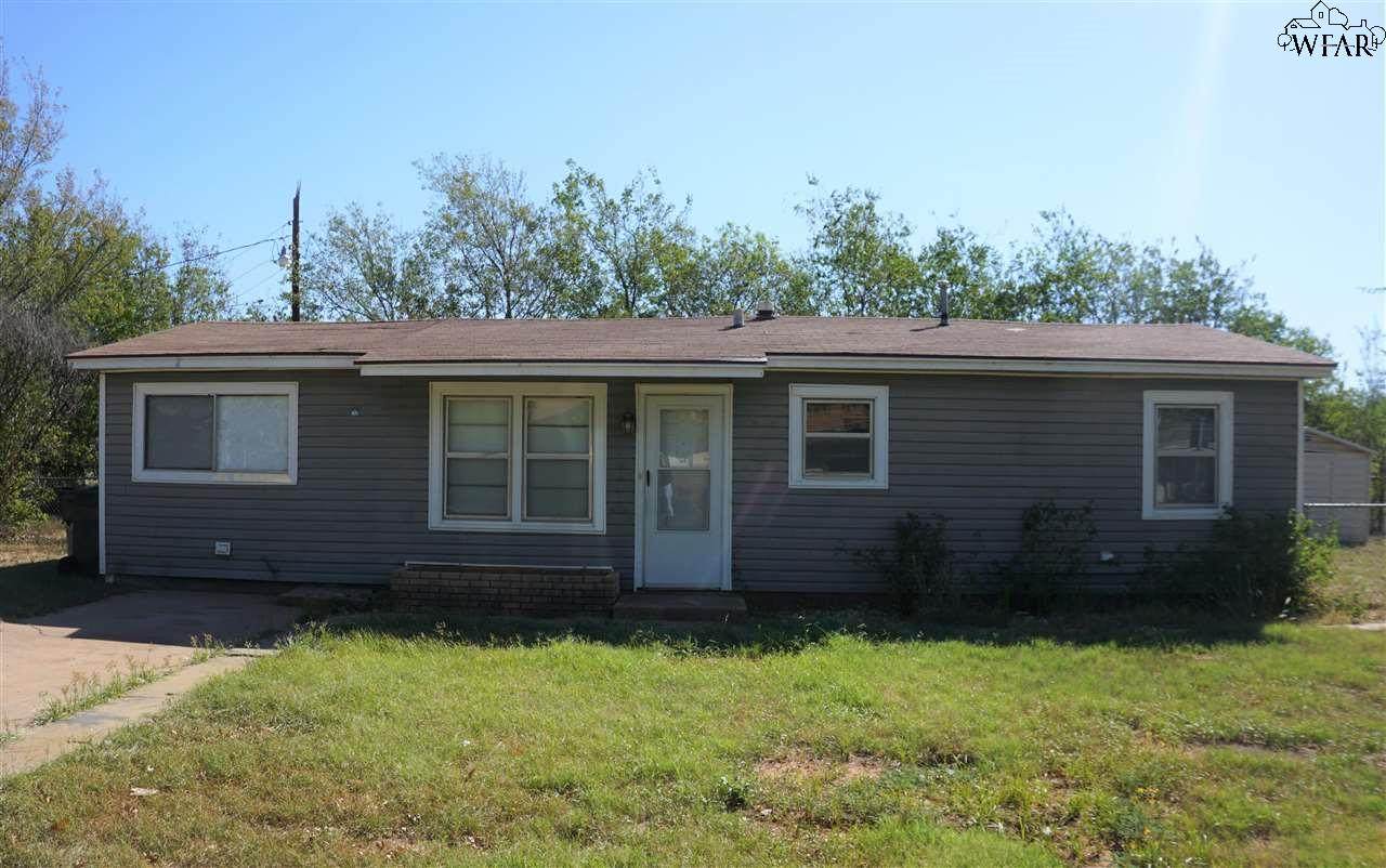 1027 Louise Lane - Photo 1