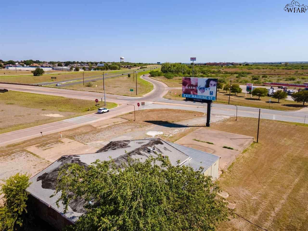 5300 Central Freeway - Photo 1