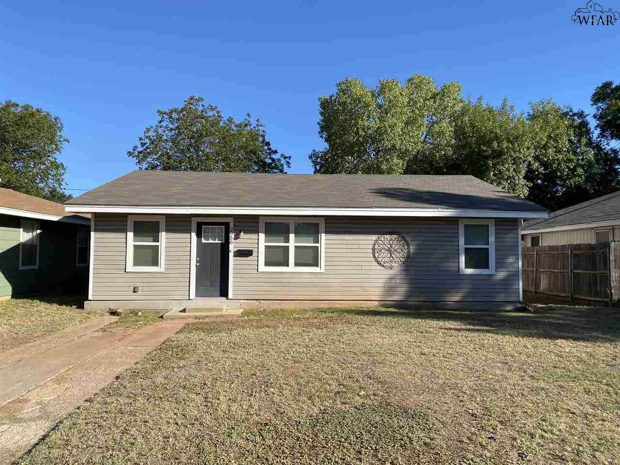 2950 Lavell Avenue - Photo 1