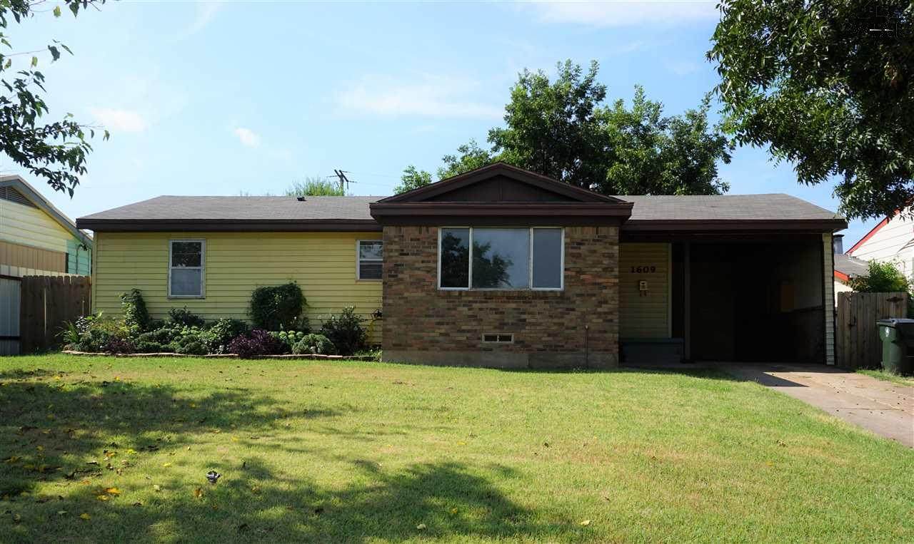1609 Sunnyside Lane - Photo 1