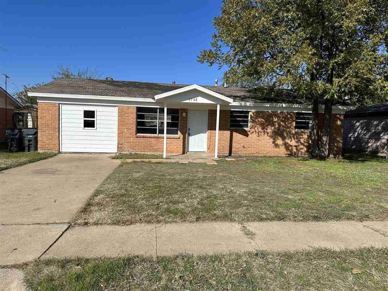 2708 Palmetto Drive - Photo 1