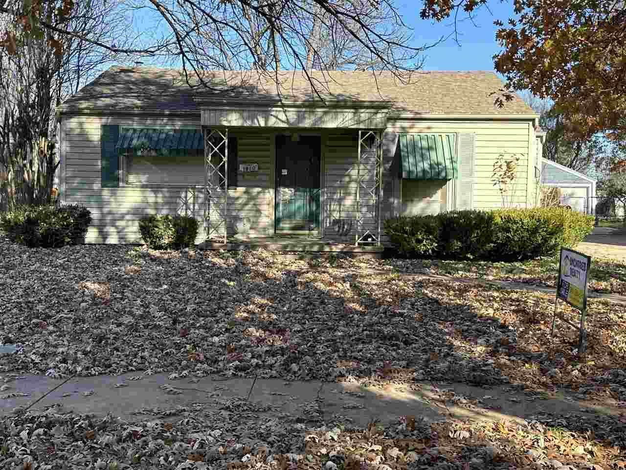 1910 Ardath Avenue - Photo 1