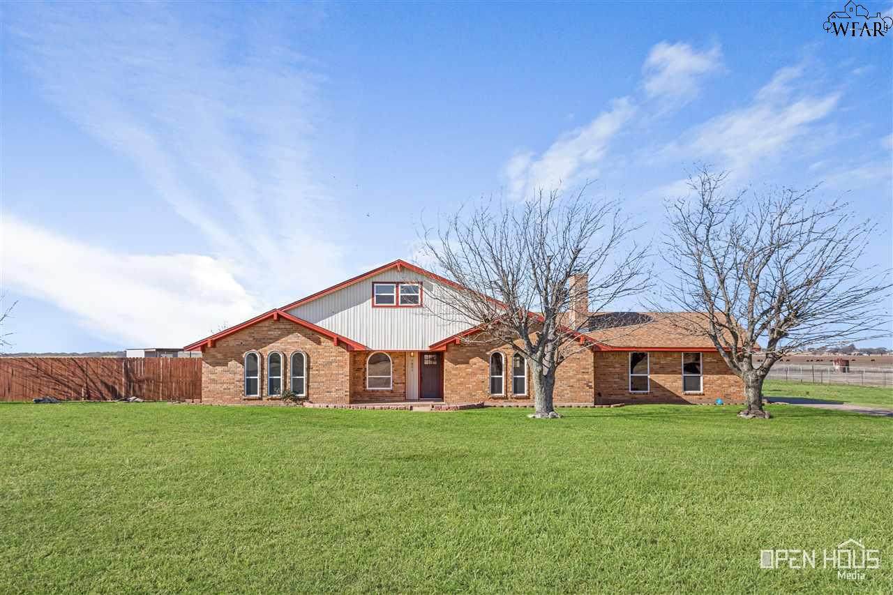 7801 Carriage Lane - Photo 1