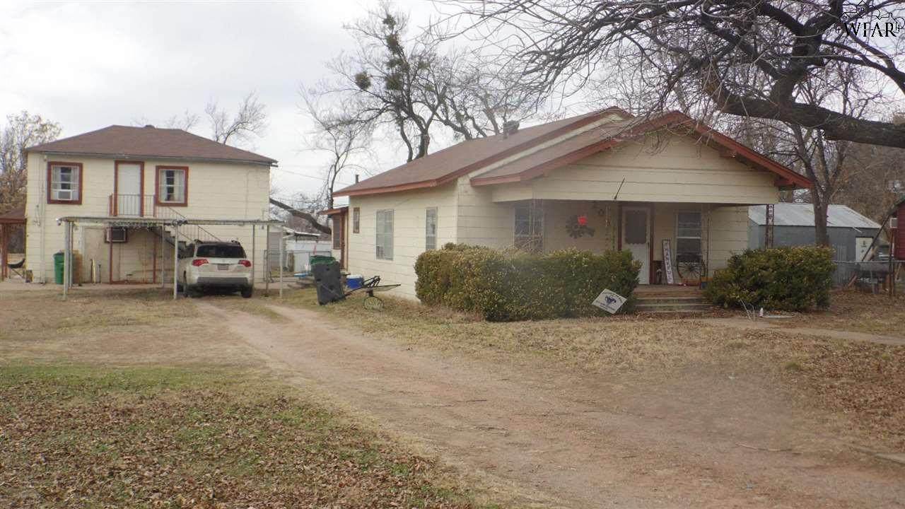 208 Jackson Avenue - Photo 1
