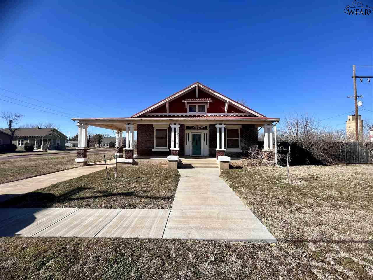 211 Main Street - Photo 1