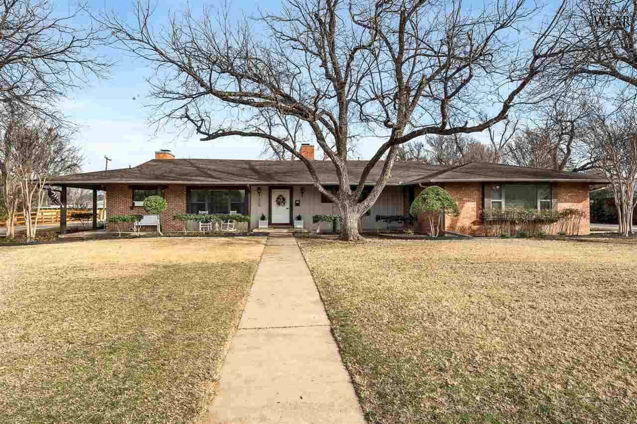 2103 Hiawatha Boulevard - Photo 1