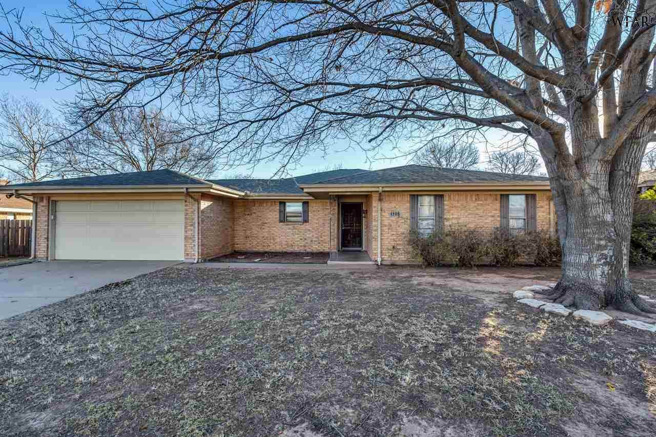5213 Wildwood Drive - Photo 1
