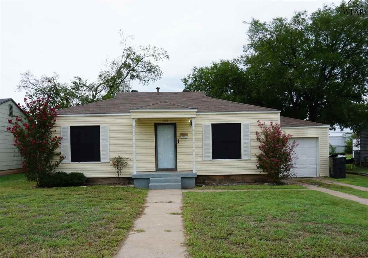 3304 Sherwood Lane - Photo 1