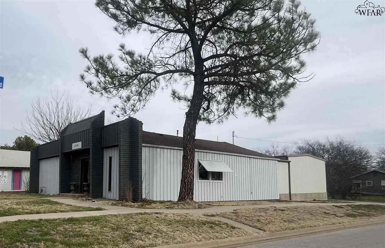 1315 Kemp Boulevard - Photo 1