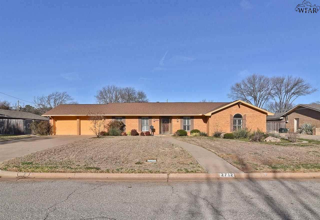 2712 Amherst Drive - Photo 1