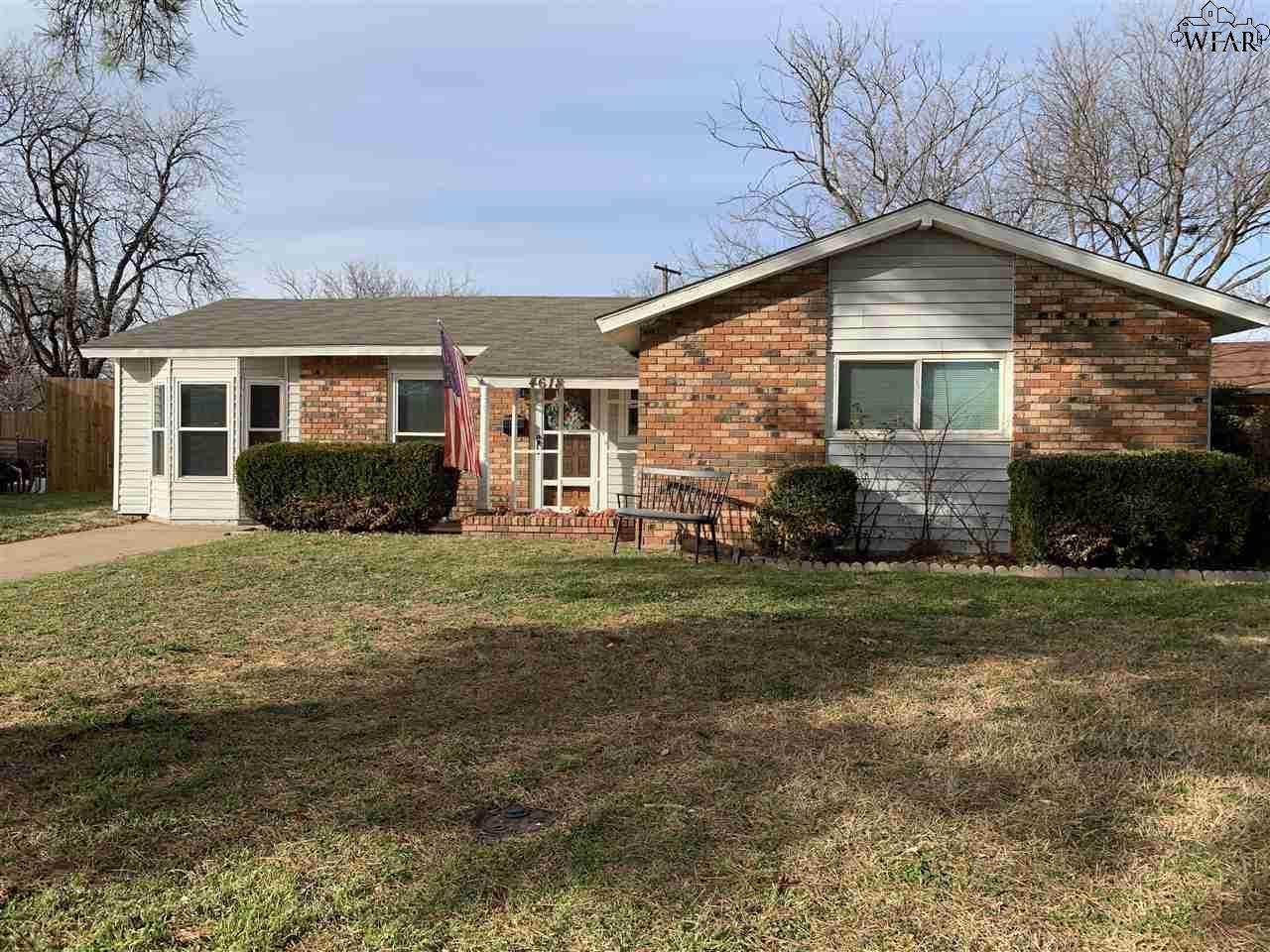 4618 Meadowlake Drive - Photo 1