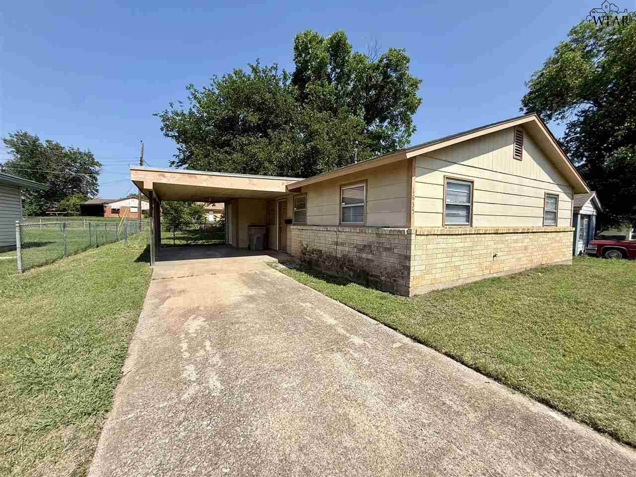 1635 Sumner Terrace - Photo 1