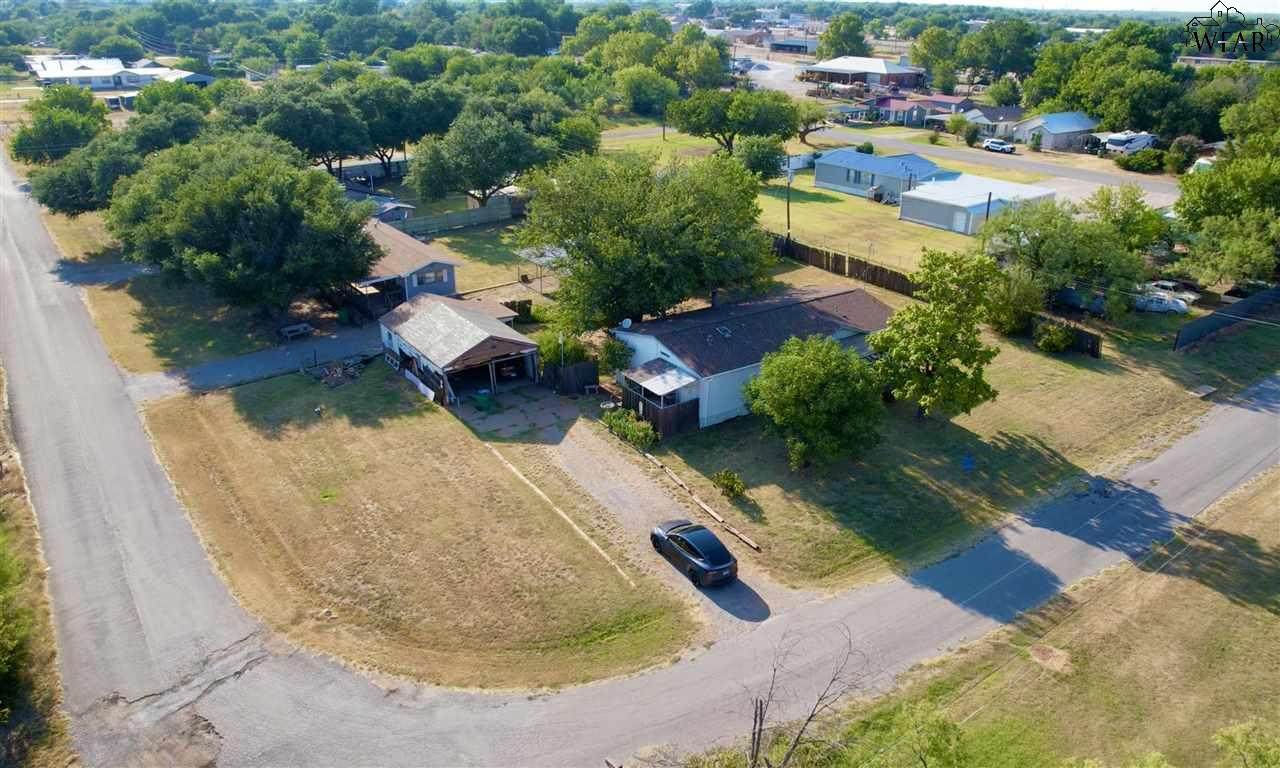 406 Hawthorne Avenue - Photo 1