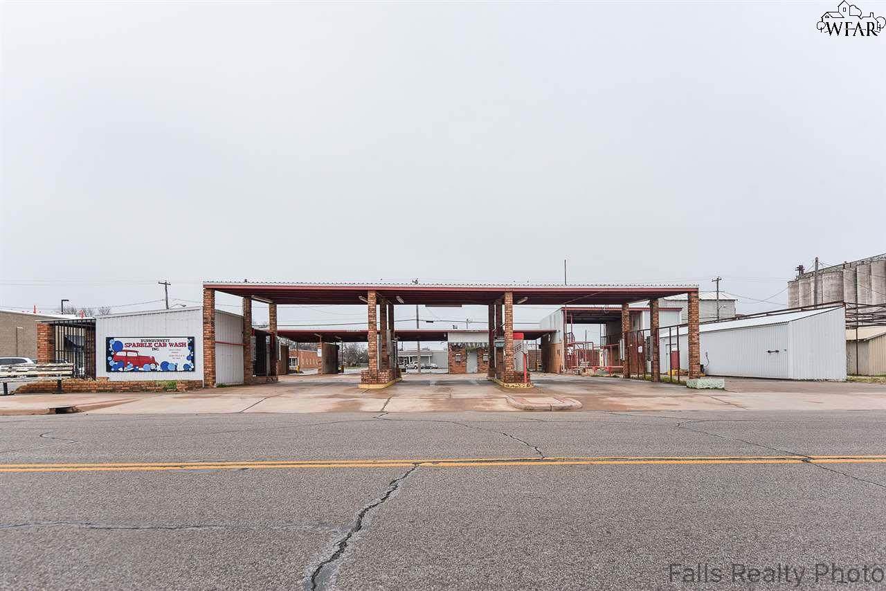 124 3RD STREET - Photo 1