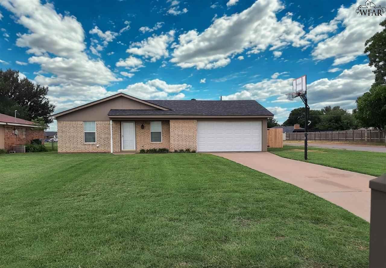 1320 Sycamore Drive - Photo 1