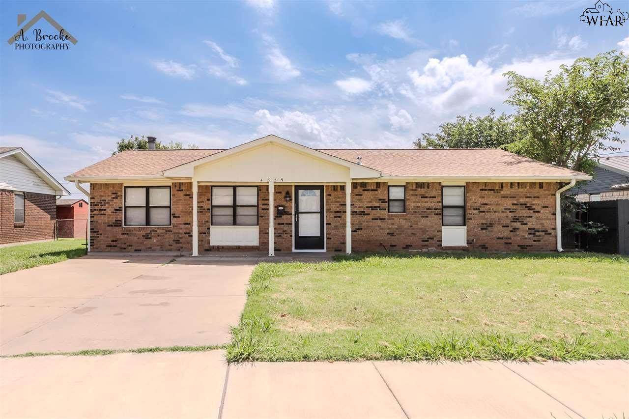 4839 Cypress Avenue - Photo 1