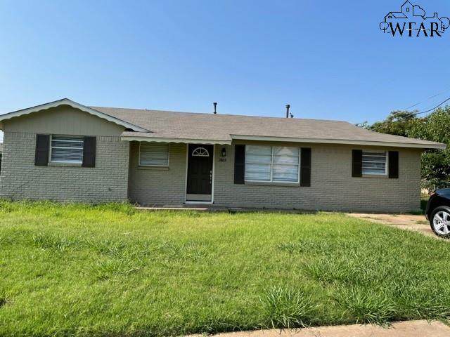 2803 Roanoke Drive - Photo 1